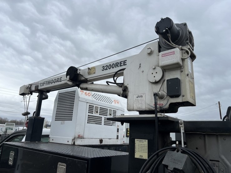 2011-liftmoore-3200ree-image-20