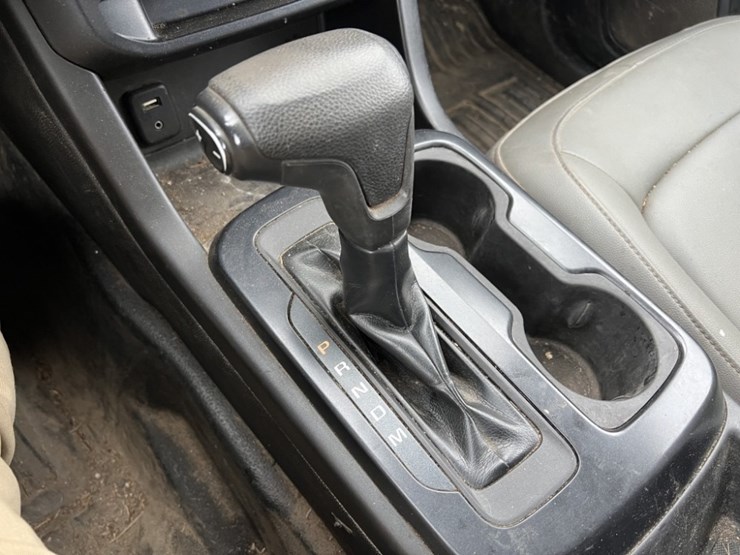 2016-chevrolet-colorado-image-33