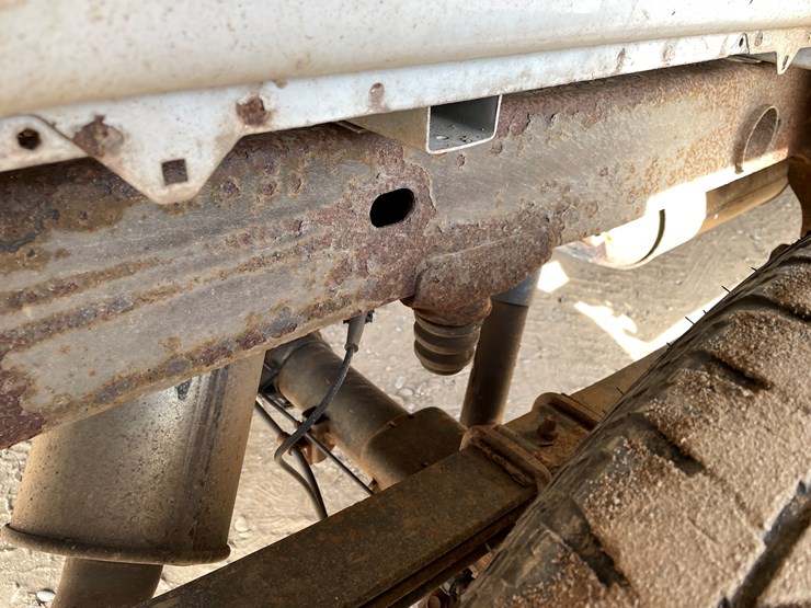 #1474-•-2014-chevy-silverado-pickup-truck-(has-mn-title)-image-15