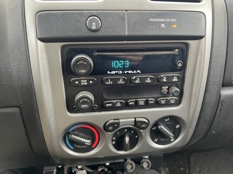 2012-chevrolet-colorado-lt-image-34