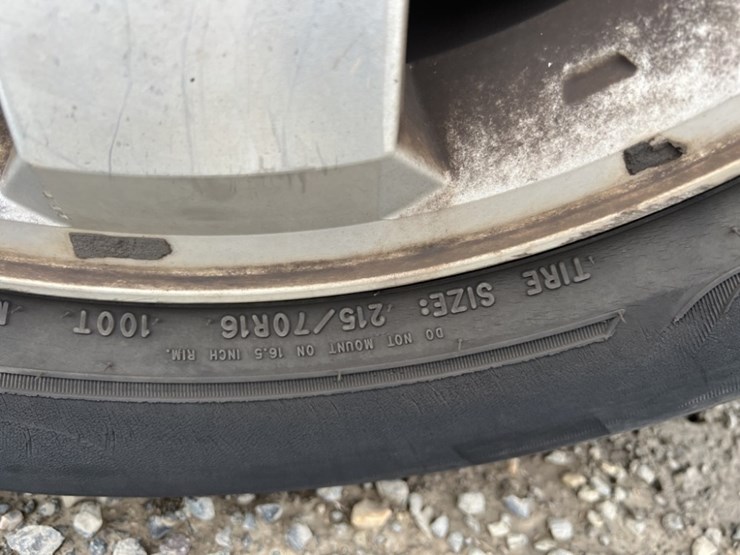 2012-chevrolet-colorado-lt-image-16