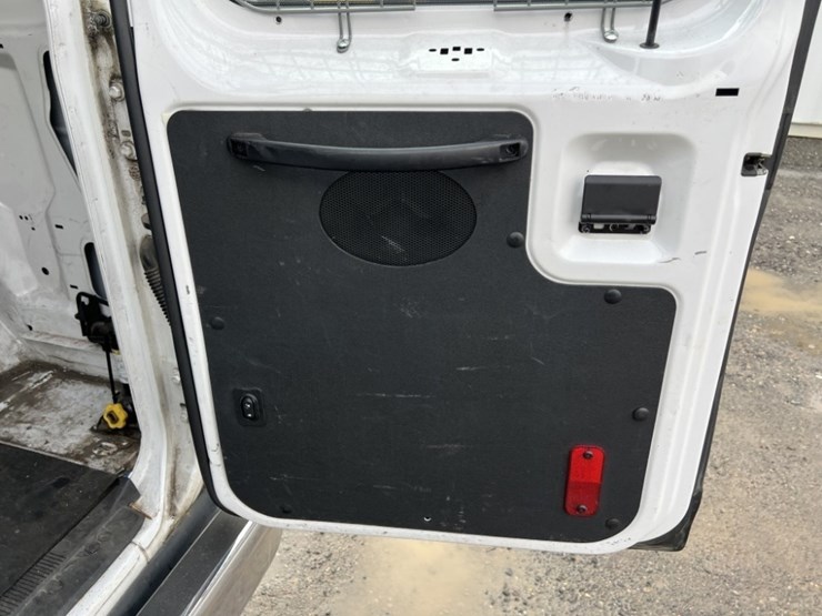 2012-ford-e350-image-24