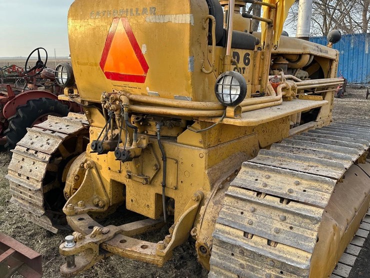 caterpillar-d6-image-13