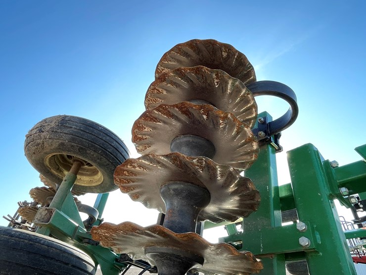 great-plains-2400tm-image-41