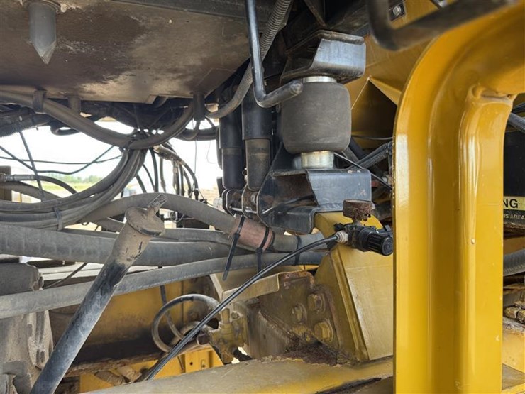 2005-john-deere-100-image-40