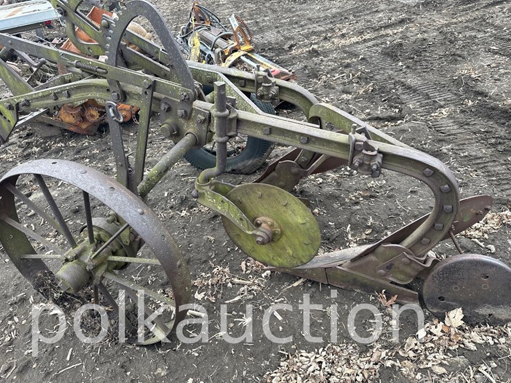 14-john-deere-2-image-4