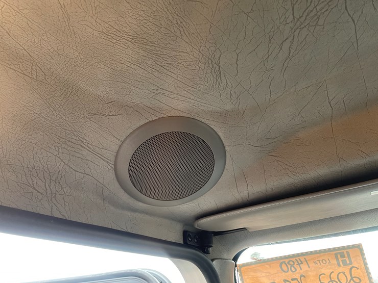 2022-kenworth-t370-image-67