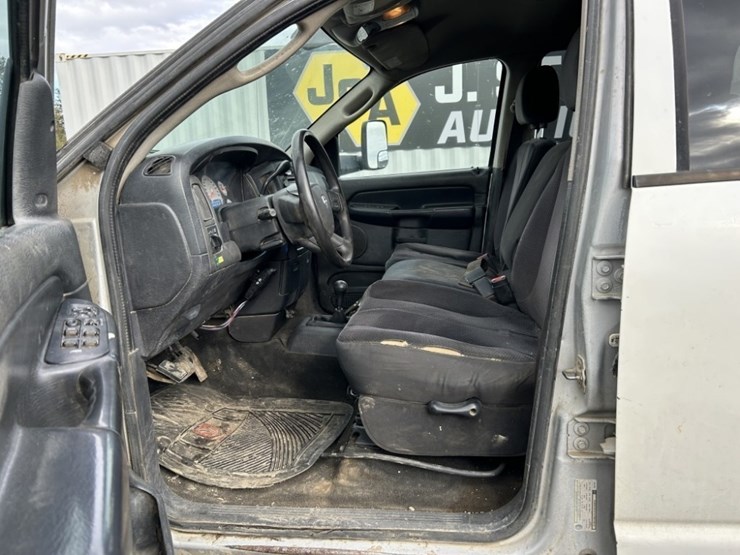 2005-dodge-ram-2500-image-11