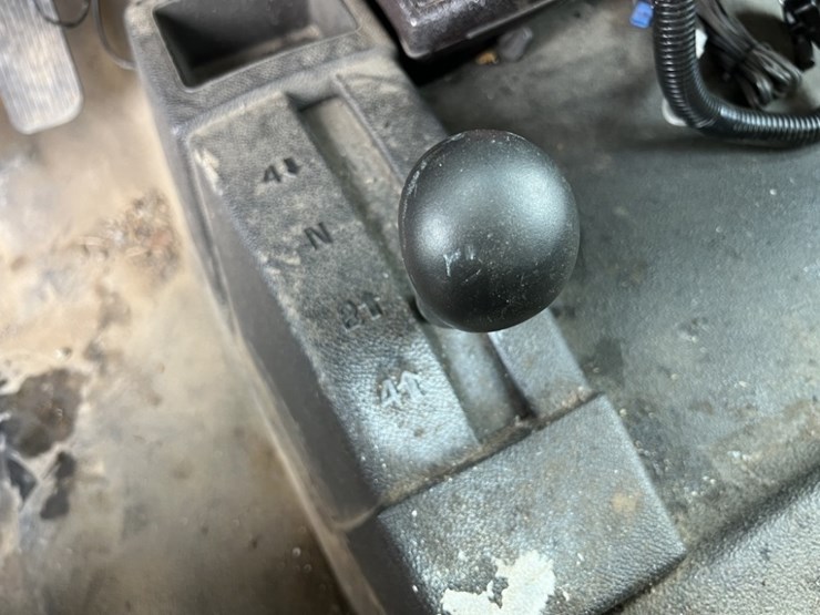 2012-gmc-sierra-extra-cab-4x4-pickup-image-31