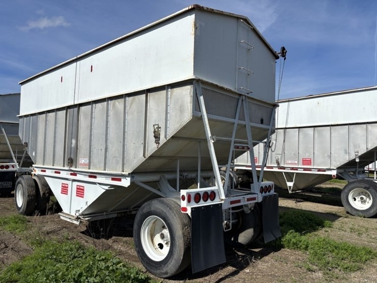 1968-titan-trailer-image-3