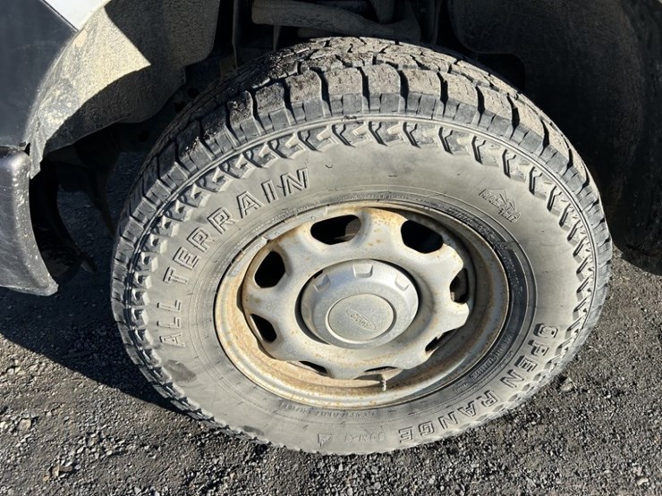 2014-ford-f150-xl-image-9