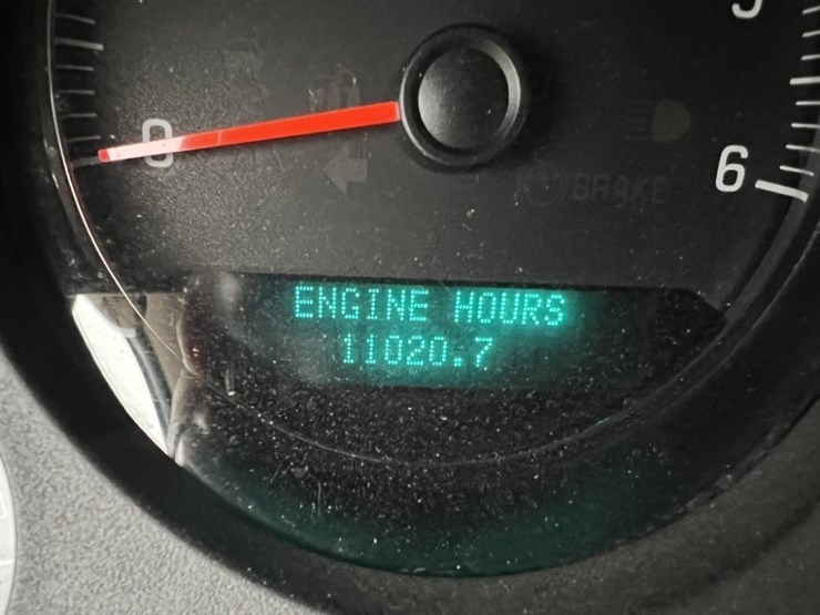 2014-chevrolet-tahoe-image-31