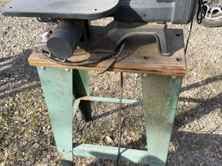 #56-•-sears-craftsman-16"-variable-scroll-saw-on-table-image-4