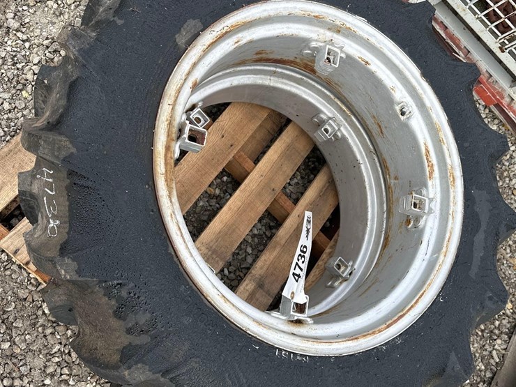 (2)-9.5-24-firestone-tires-&-rims-(wf)-image-2