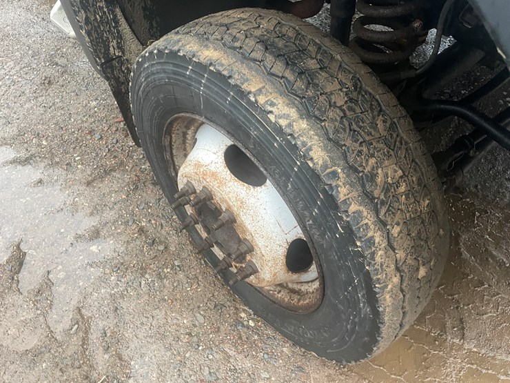 2013-ford-f550-image-6