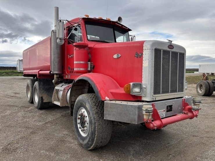 2001-peterbilt-357-image-7
