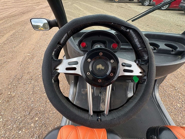 2002-gem-6-seater-72-volt-golf-cart-image-11