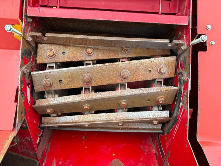 2009-new-holland-fp230-image-40