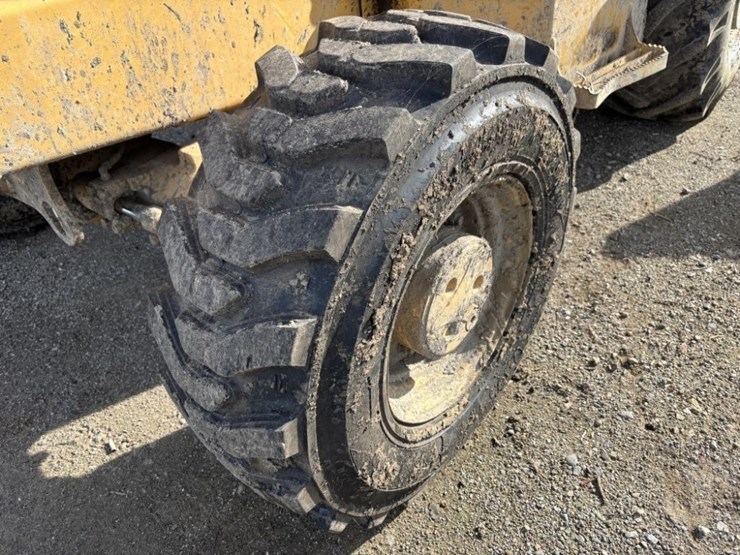 2004-deere-210le-image-9