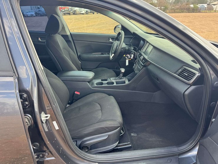 2018-kia-optima-fe-4-door-sedan---170,128-miles-image-14