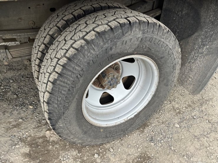 2008-gmc-sierra-3500-image-19