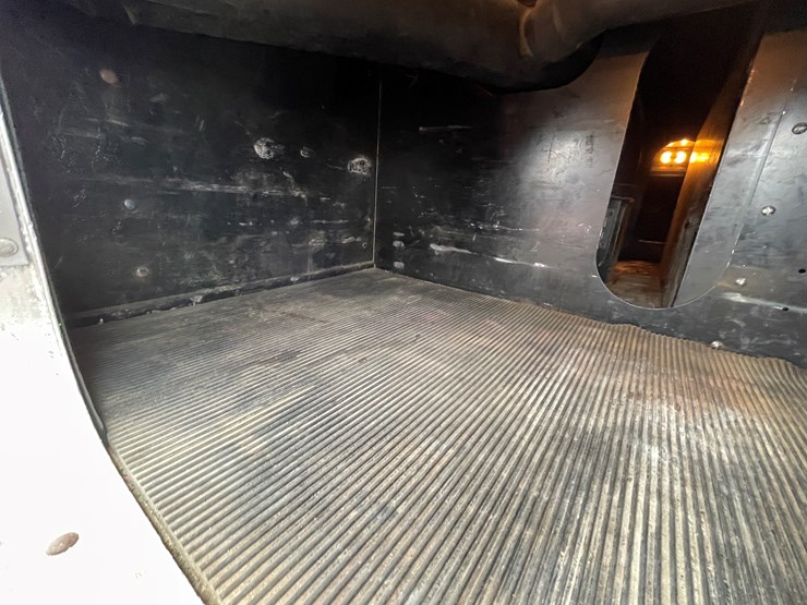 2012-kenworth-t660-image-33