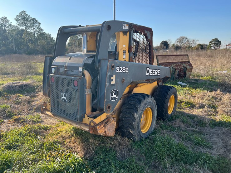 2012-deere-328e-image-5