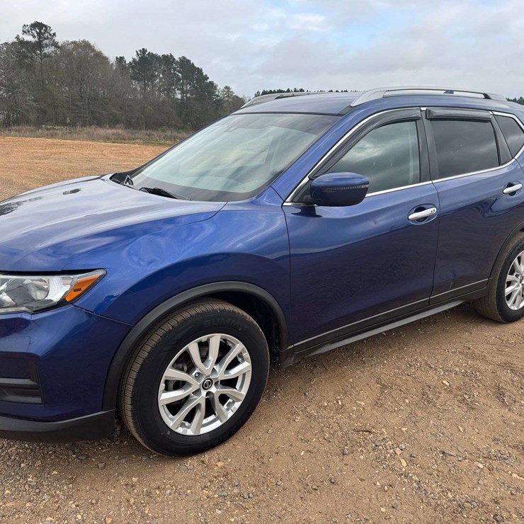 2019 Nissan Rouge SV 4-Door SUV - 202,021 Miles