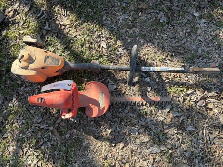 #272-•-(2)-black-&-decker-&-poulan-straight-shaft-trimmer-image-3