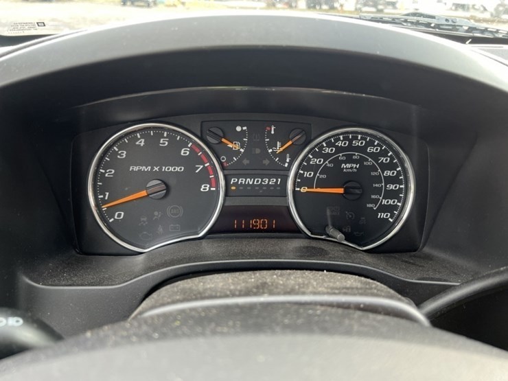 2012-chevrolet-colorado-image-25