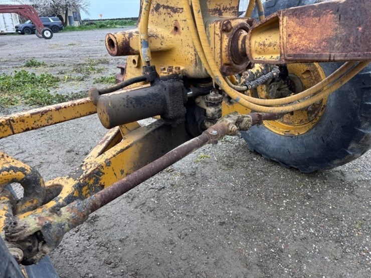 1970-caterpillar-12f-image-16