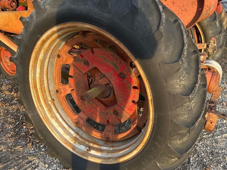 farmall-340-diesel-(sn#-7132)-(hess)-image-12