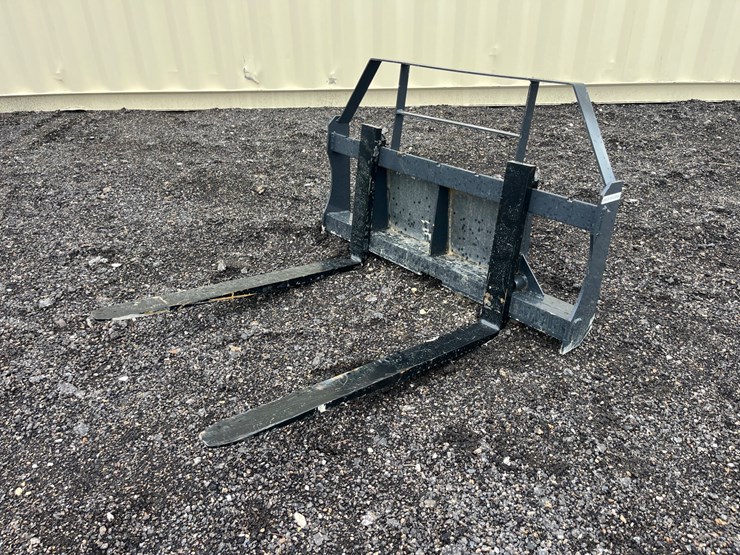 #5032-•-new-land-honor-mini-skid-steer-pallet-forks-image-1