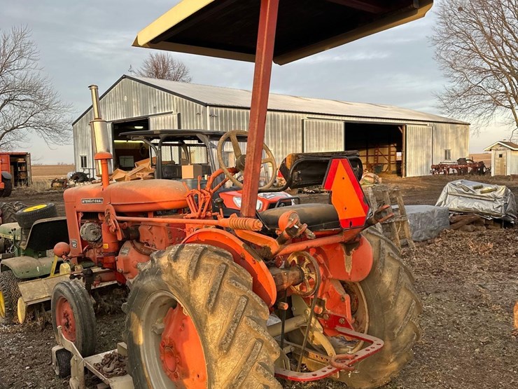 farmall-140-(sn#-25632)-(hess)-image-11