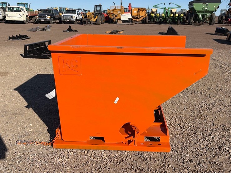 self-dumping-hopper-with-fork-pockets-image-3