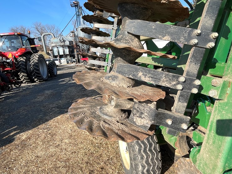 great-plains-2400tm-image-27