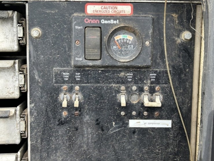 2005-dodge-ram-2500-image-34