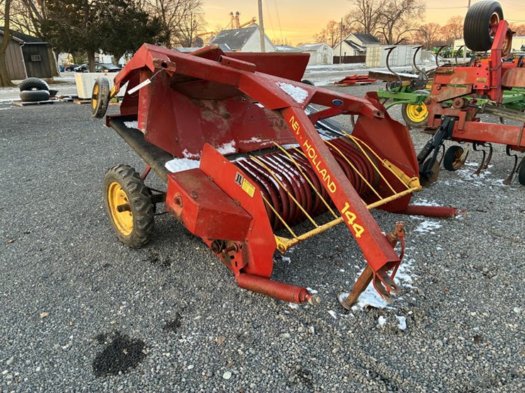 new-holland-144-image-1