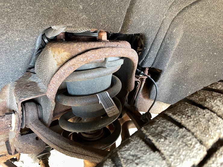 #1474-•-2014-chevy-silverado-pickup-truck-(has-mn-title)-image-21