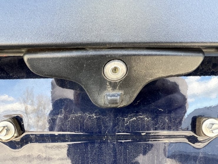 2016-ford-explorer-image-22