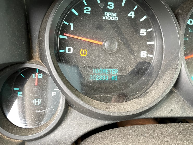 #1475-•-2009-chevy-silverado-(has-mn-title)-image-33