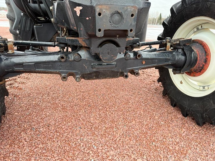 new-holland-ts115a-image-40