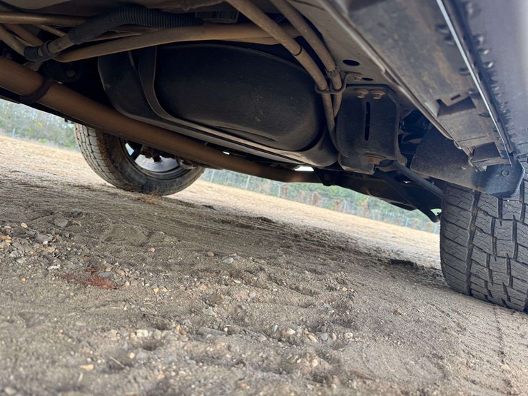 2016-ford-explorer-image-24