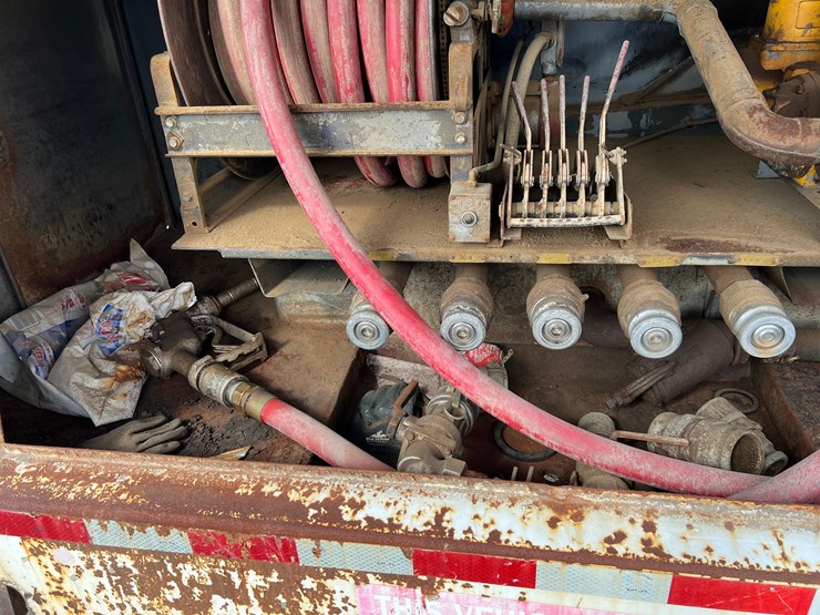 1999-mack-ch613-image-68