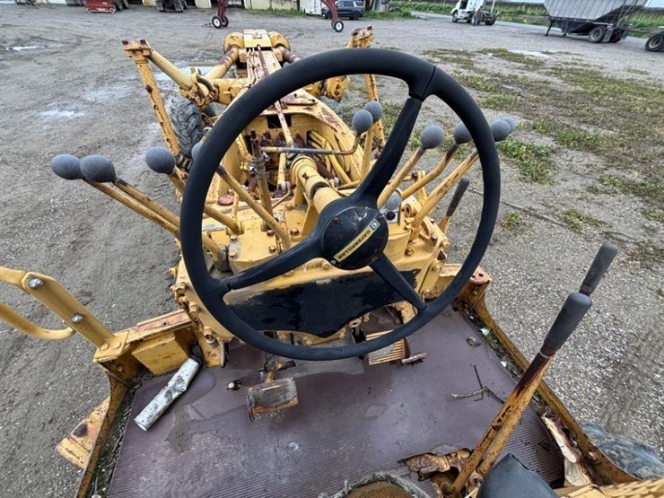 1970-caterpillar-12f-image-25