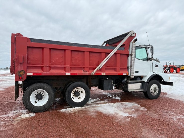 #280-•-lot-280-image-4