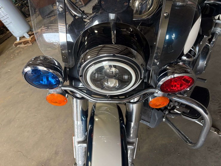 2020-harley-davidson-road-king-police-motorcycle-(18,376-miles)-image-6