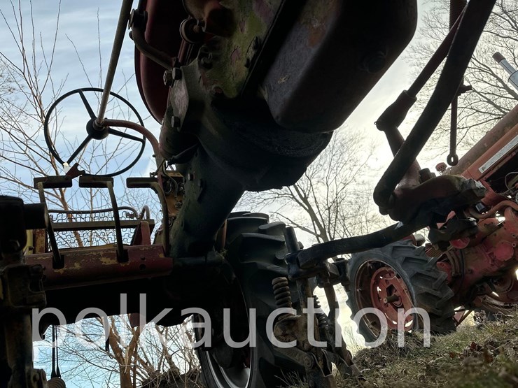 farmall-140-(sn#-26913)-(hess)-image-6