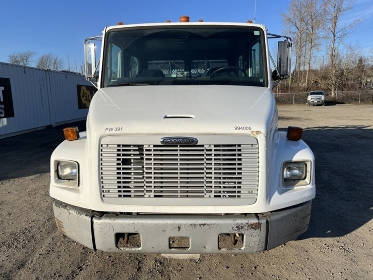 2000-freightliner-fl50-image-8