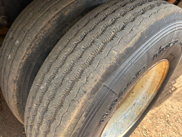 1995-mack-rd688-image-23